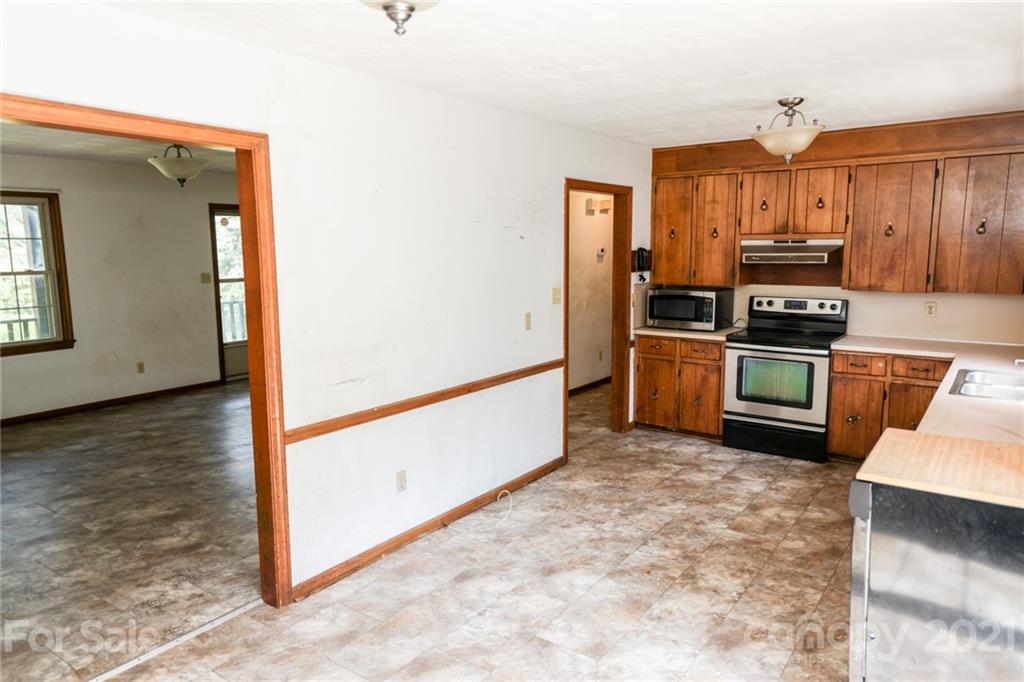 790 Chigger Ridge Road Taylorsville, NC 28681 - Photo 9 of 34 Gallery Image 9