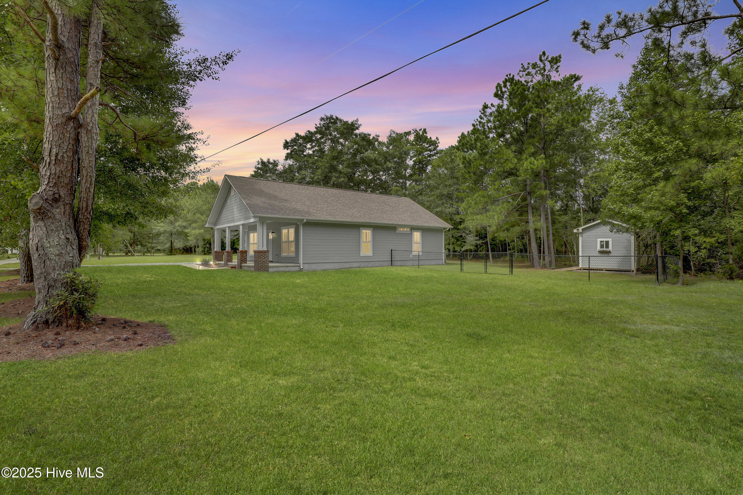185 Van Riggs Road Hubert, NC 28539 - Photo 2 of 30 6G8A5130 copy