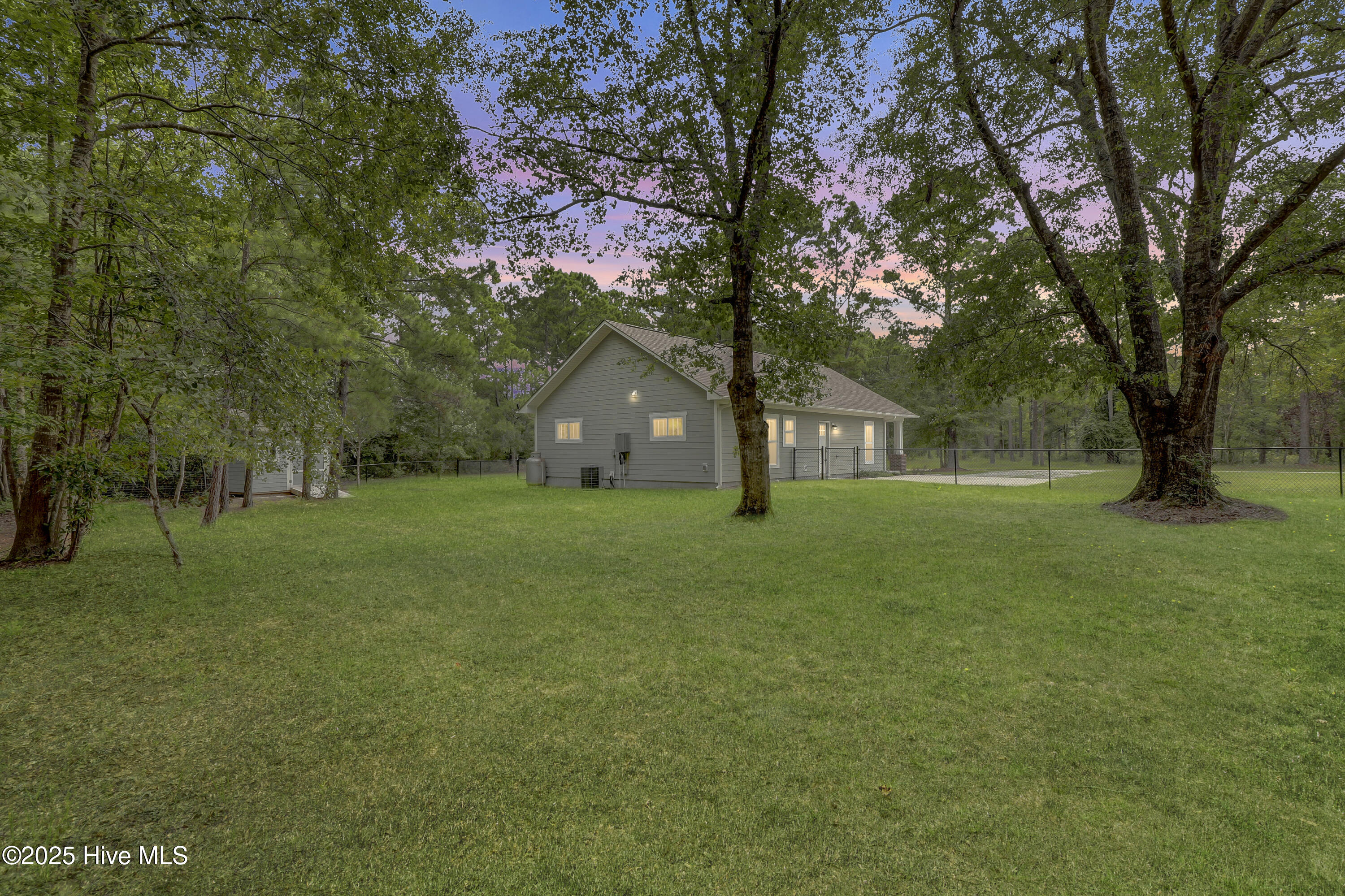 185 Van Riggs Road Hubert, NC 28539 - Photo 3 of 30 6G8A5214 copy