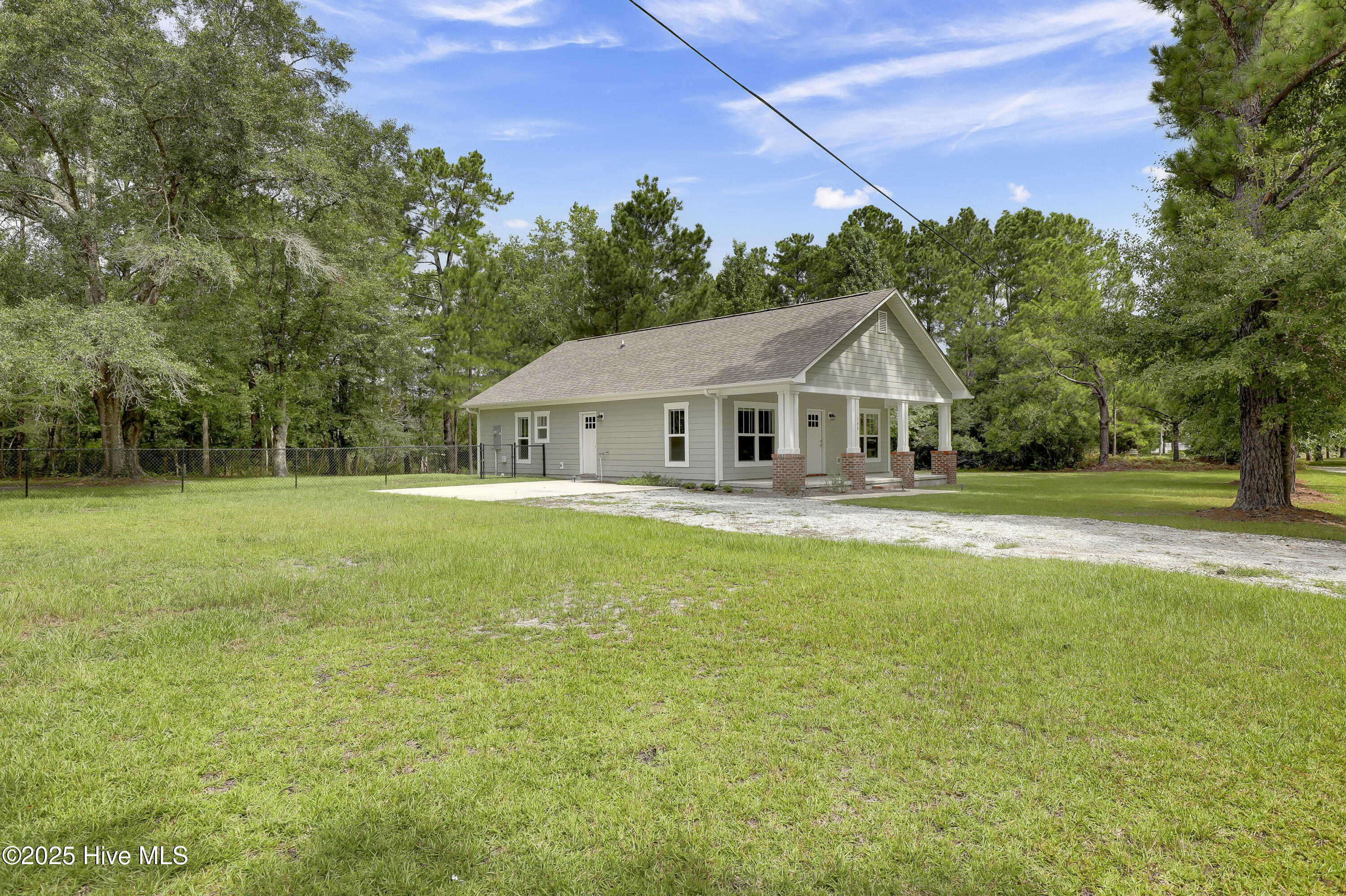185 Van Riggs Road Hubert, NC 28539 - Photo 4 of 30 6G8A5136
