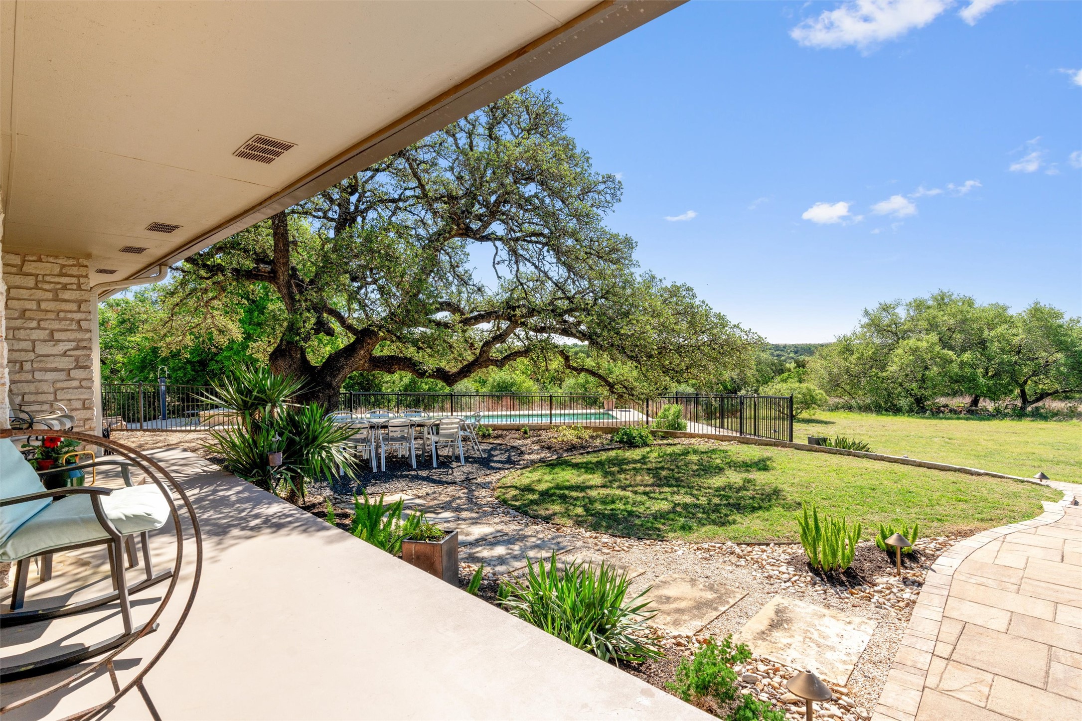 404 Skyline Road Georgetown, TX 78628 - Photo 9 of 40