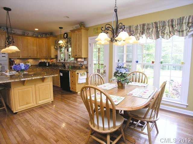 12428 Willingdon Road Huntersville, NC 28078 - Photo 5 of 16 Gallery Image 5