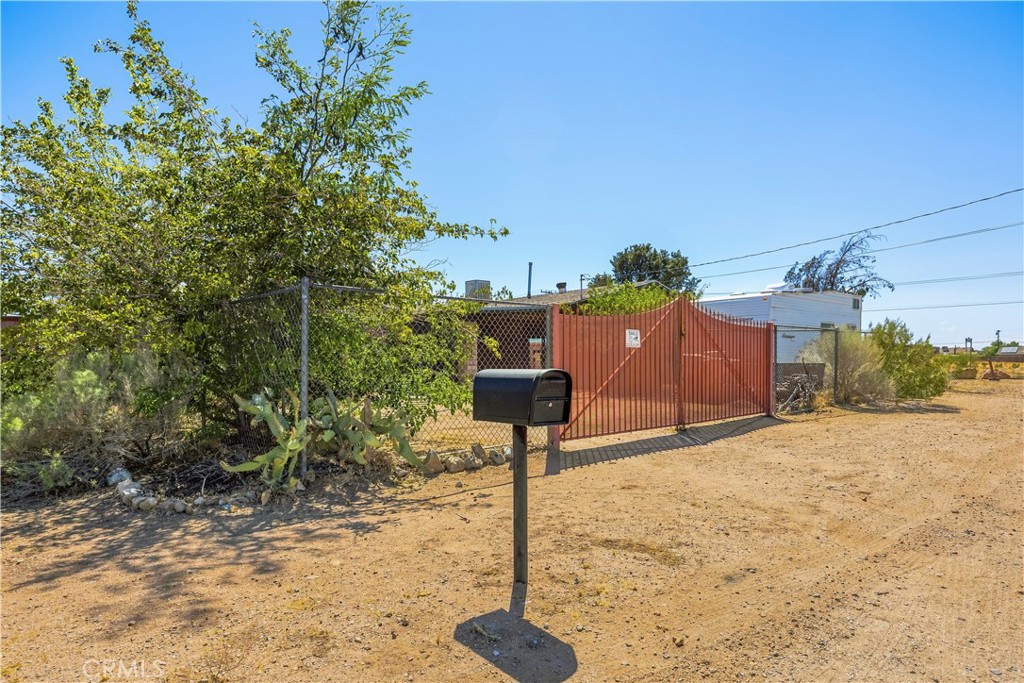 11273 Hesperia Road Hesperia, CA 92345 - Photo 32 of 42 Gallery Image 32