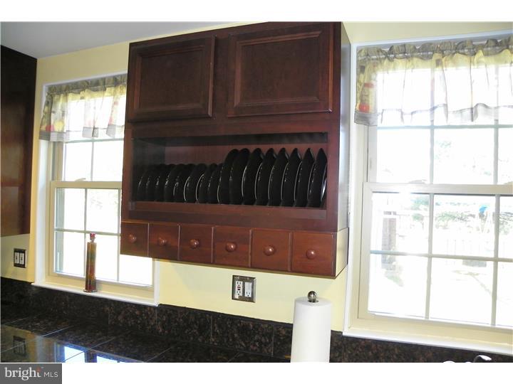 57 Heather Valley Road Holland, PA 18966 - Photo 9 of 25 Gallery Image 9
