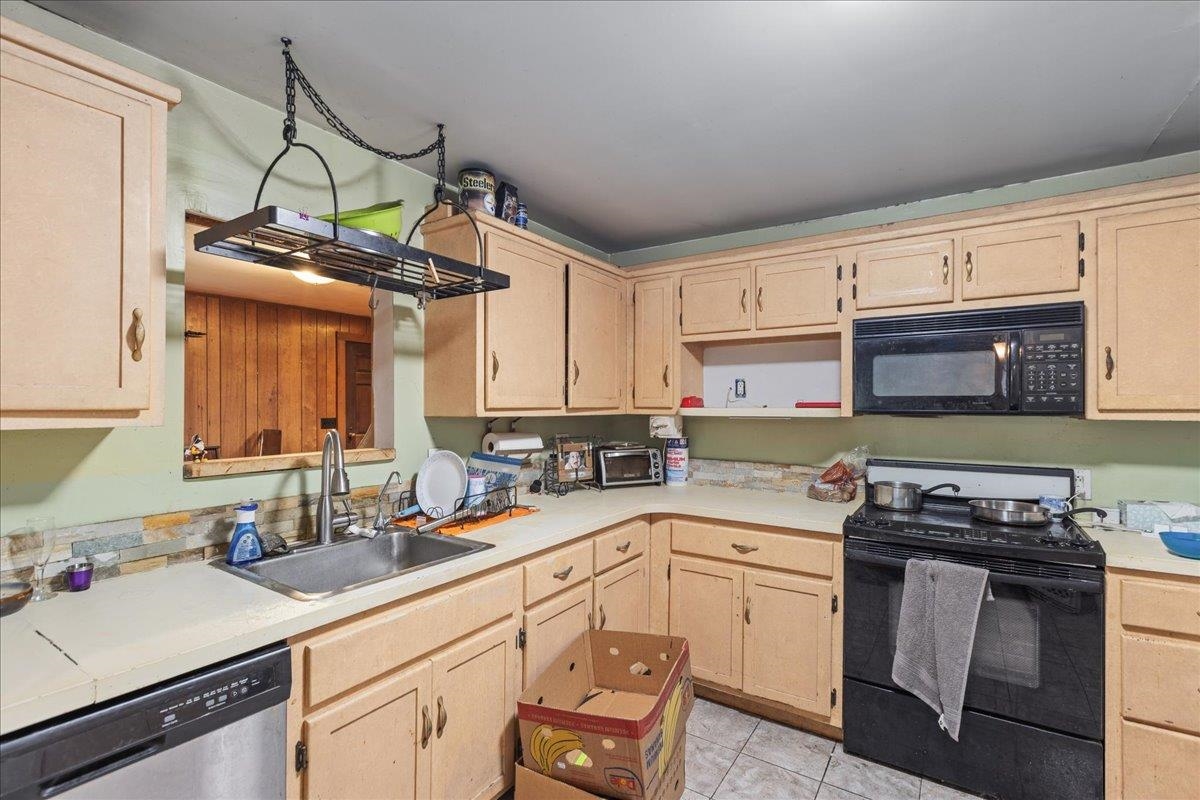202 Forest Road Lyndeborough, NH 03082 - Photo 11 of 30 Gallery Image 11