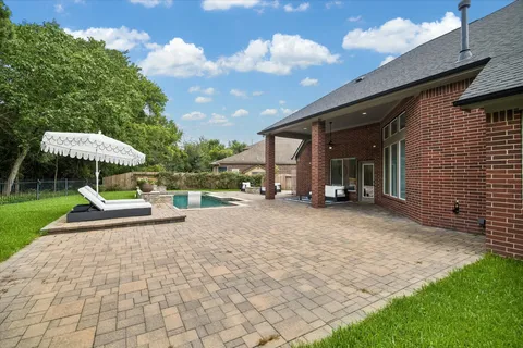 $699,500 | 14107 Hunters Lake Way Court, Houston, TX 77044