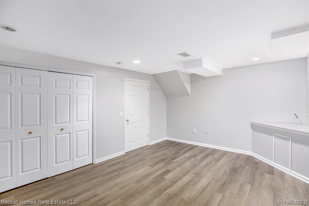 1815 Ruby Avenue Rochester Hills, MI 48309 - Photo 17 of 34