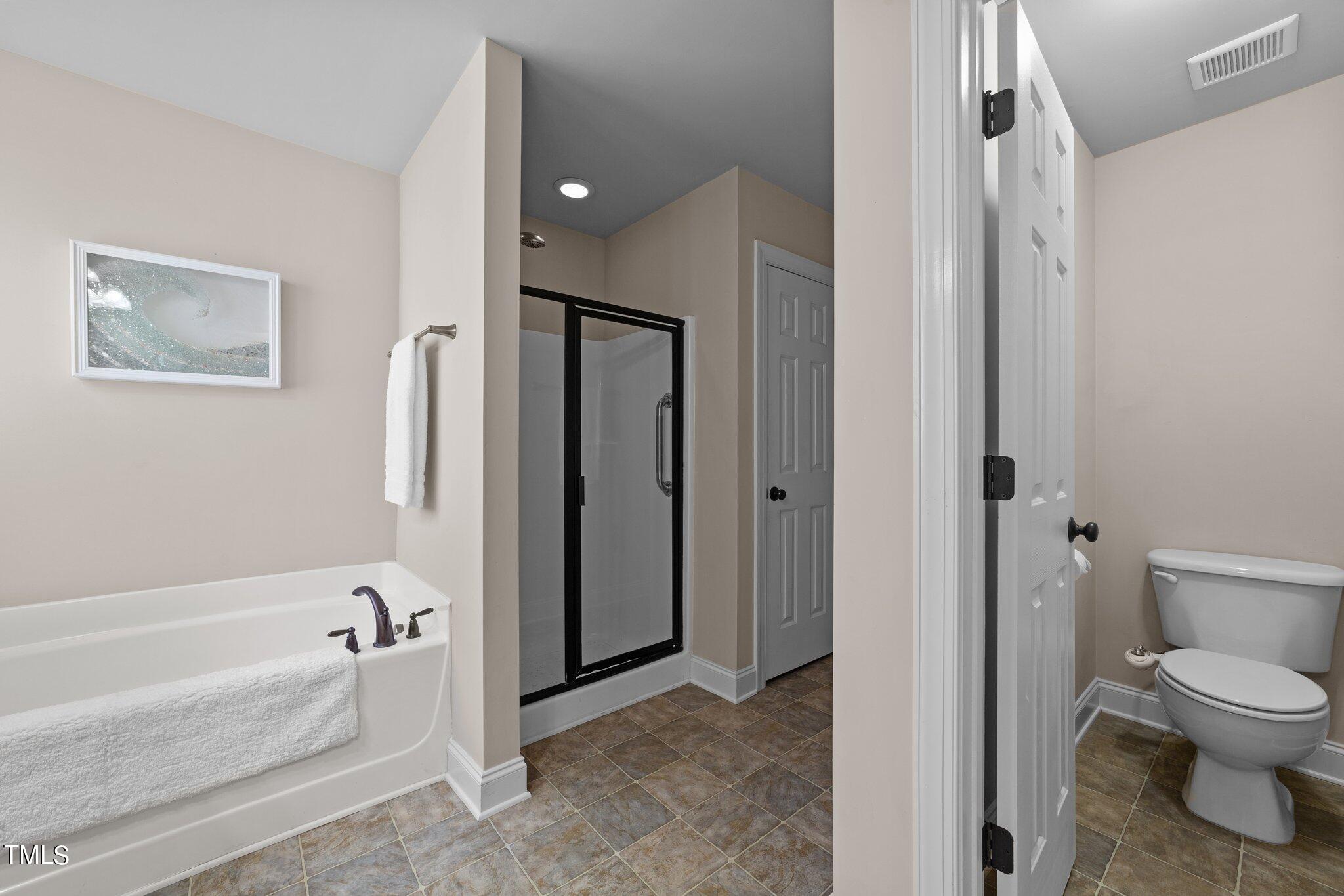 2109 Matthews Road Clayton, NC 27520 - Photo 13 of 23 50-web-or-mls-VB4A9370