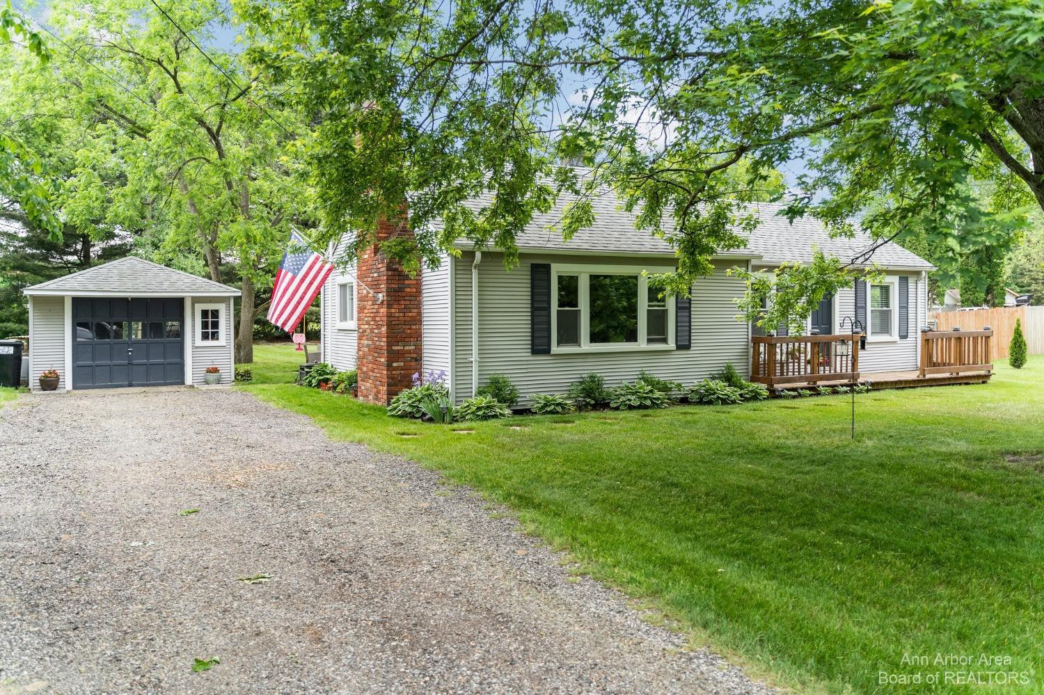 2141 Norton Road Howell, MI 48843 - Photo 1 of 41 Photo 1