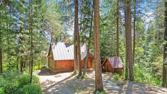 $444,900 | 36 Elk Run Drive, Garden Valley, ID 83622