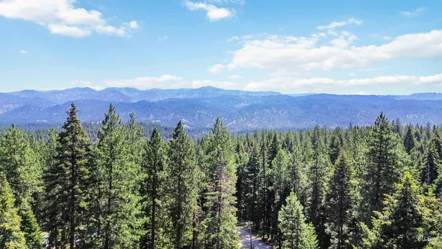 $444,900 | 36 Elk Run Drive, Garden Valley, ID 83622