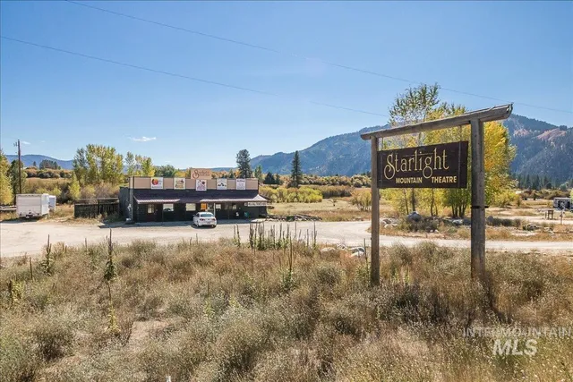 $444,900 | 36 Elk Run Drive, Garden Valley, ID 83622