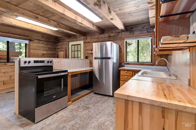 $444,900 | 36 Elk Run Drive, Garden Valley, ID 83622