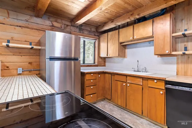 $444,900 | 36 Elk Run Drive, Garden Valley, ID 83622