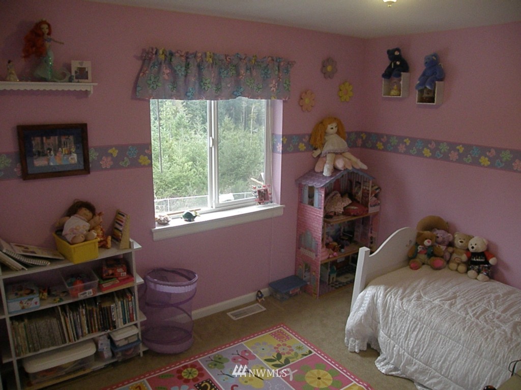 6242 Southwest Cliff Ridge Way Port Orchard, WA 98367 - Photo 13 of 15 Gallery Image 13