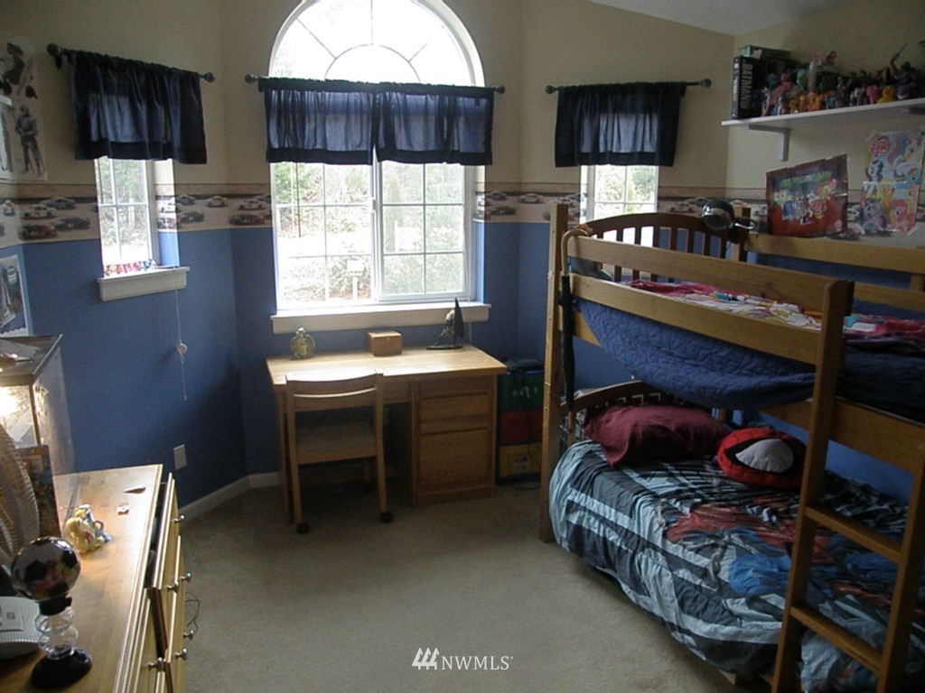 6242 Southwest Cliff Ridge Way Port Orchard, WA 98367 - Photo 14 of 15 Gallery Image 14
