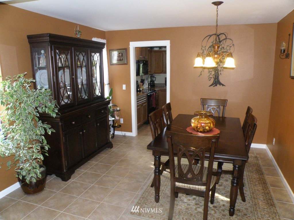 6242 Southwest Cliff Ridge Way Port Orchard, WA 98367 - Photo 6 of 15 Gallery Image 6