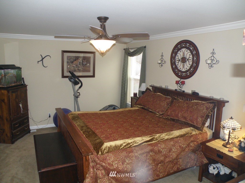 6242 Southwest Cliff Ridge Way Port Orchard, WA 98367 - Photo 10 of 15 Gallery Image 10