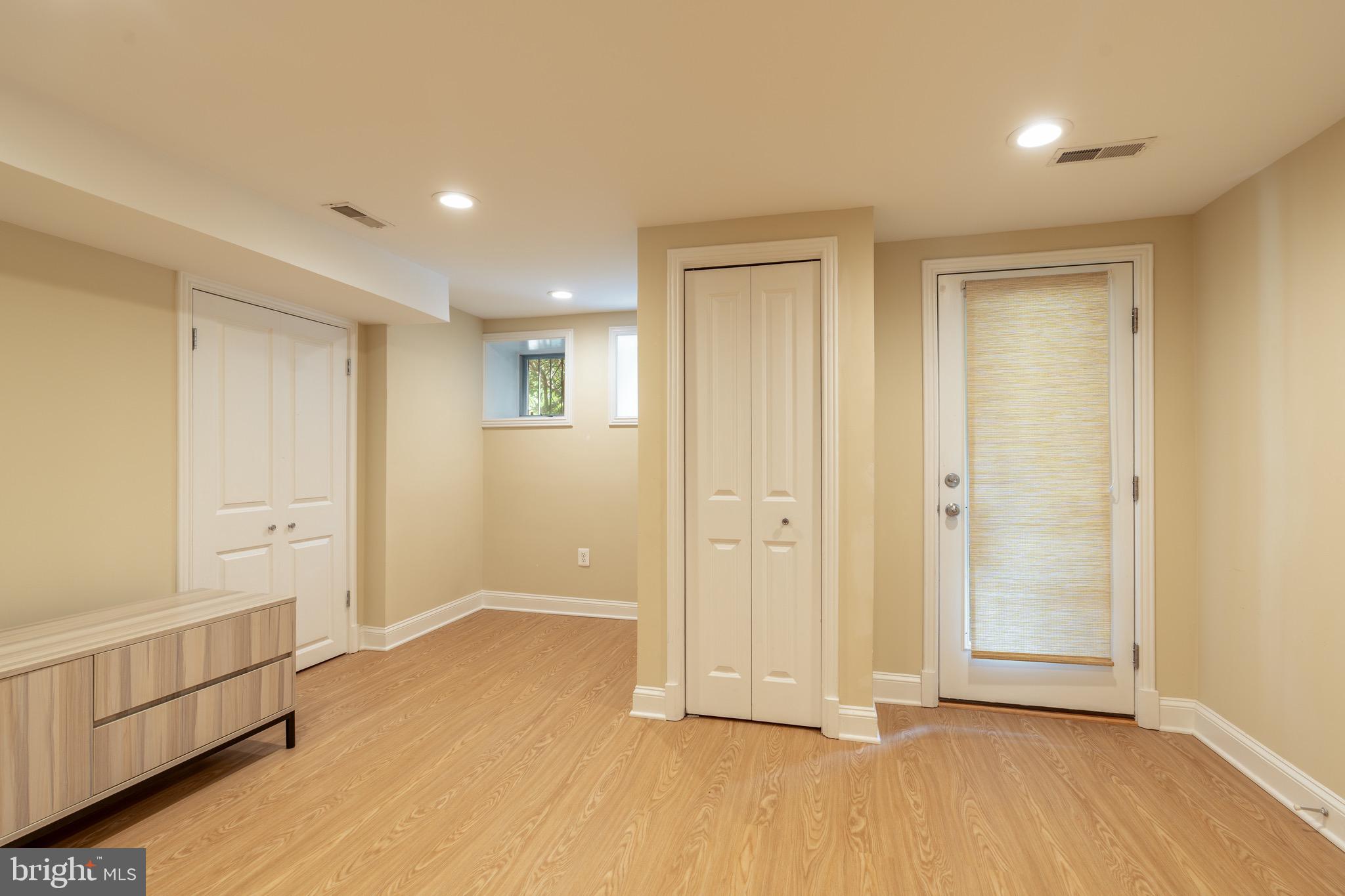 1716 22nd Street Northwest Washington, DC 20008 - Photo 35 of 40 an empty room with closet area