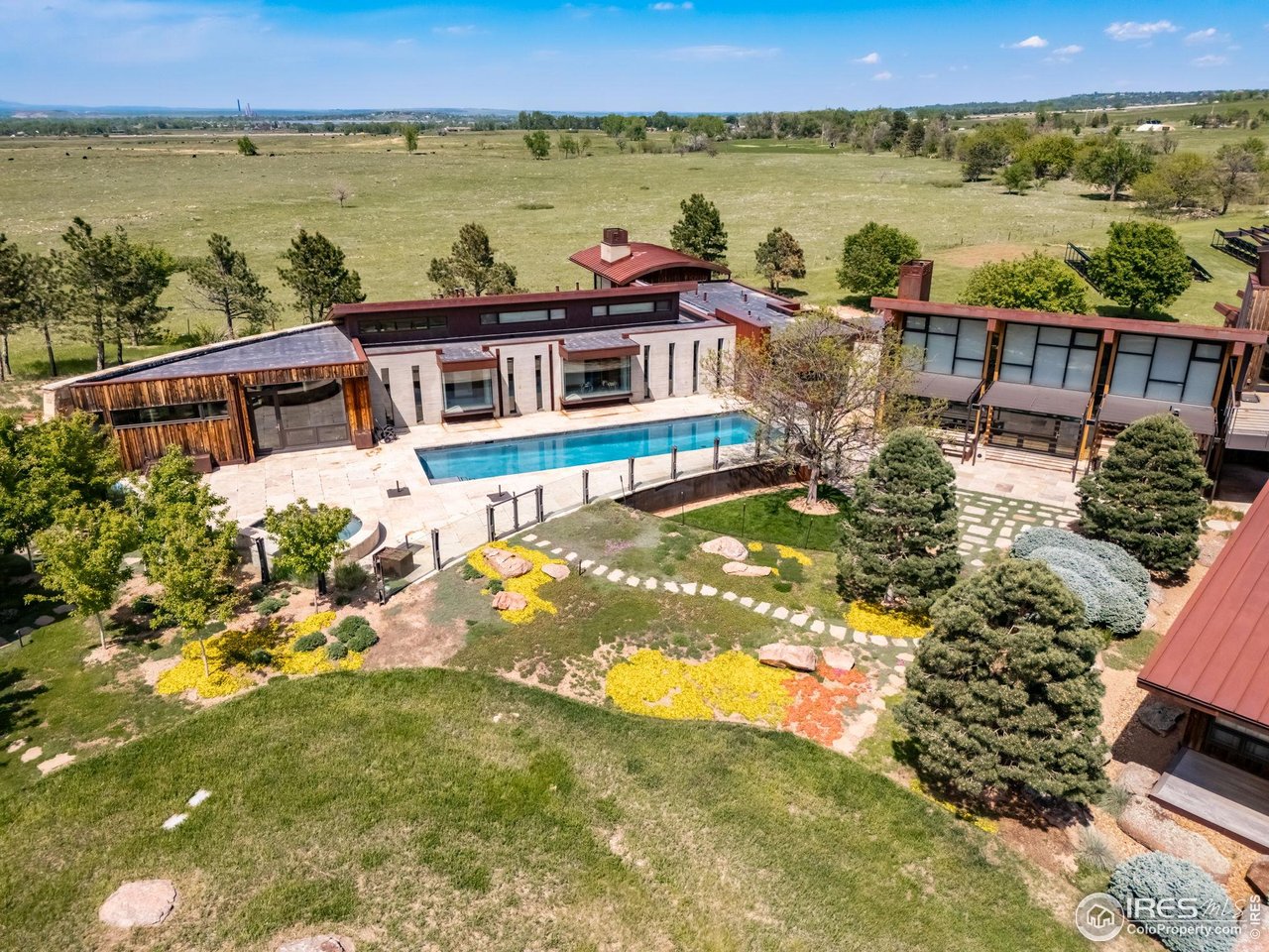 1355 South Cherryvale Road Boulder, CO 80303 - Photo 5 of 40 a view of a balcony with an ocean view