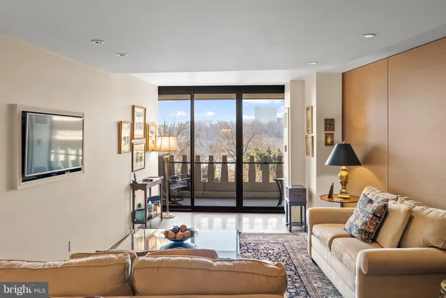 $995,000 | 700 New Hampshire Avenue Northwest, Unit 519, Washington, DC 20037