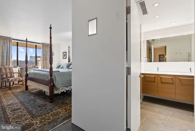 $995,000 | 700 New Hampshire Avenue Northwest, Unit 519, Washington, DC 20037