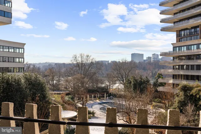 $995,000 | 700 New Hampshire Avenue Northwest, Unit 519, Washington, DC 20037