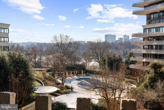 $995,000 | 700 New Hampshire Avenue Northwest, Unit 519, Washington, DC 20037