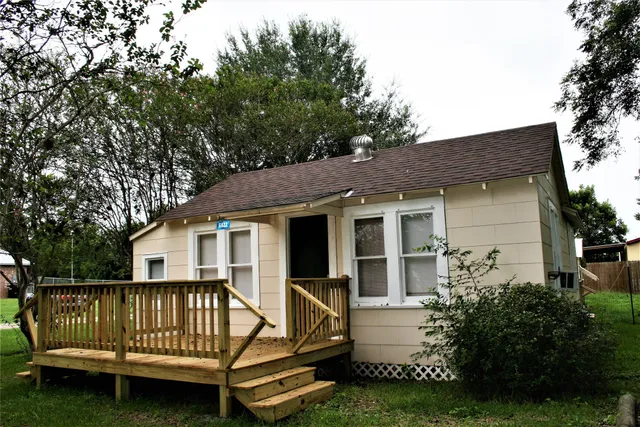 $1,100 | 6622 Church Street, Wallis, TX 77485