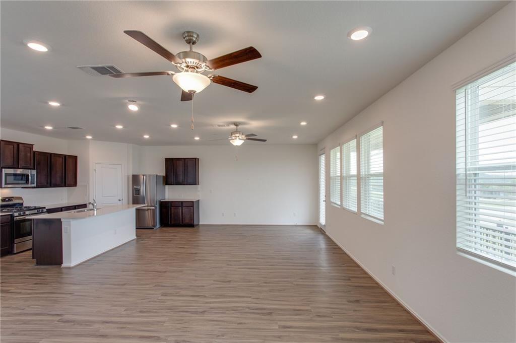 224 Montauk Loop Georgetown, TX 78628 - Photo 9 of 33