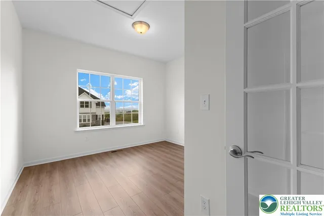 $799,900 | 4929 Farrcroft Drive, Unit 83B, Easton, PA 18040