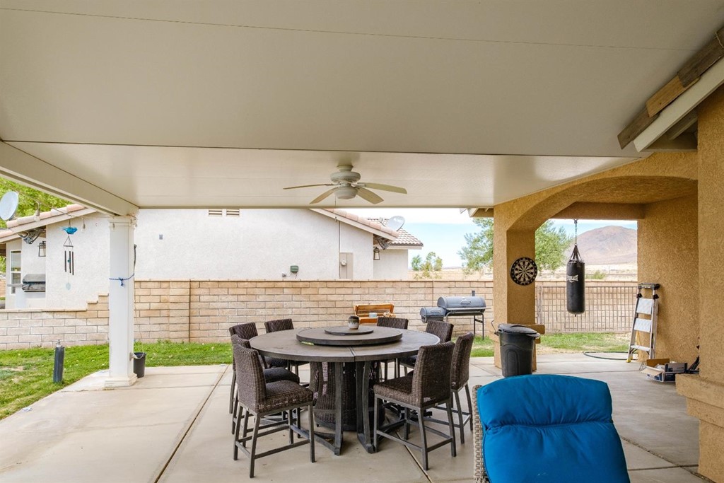 39405 Mountain View Road Yermo, CA 92398 - Photo 25 of 33 a view of a dining room with furniture and window