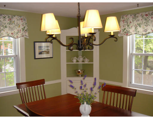 3 Madison Road Marblehead, MA 01945 - Photo 4 of 9