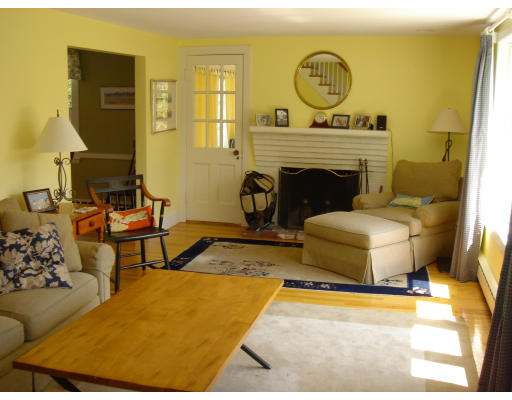 3 Madison Road Marblehead, MA 01945 - Photo 5 of 9