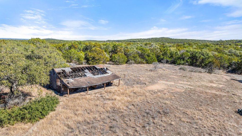 10904 Rawhide Trail Austin, TX 78736 - Photo 13 of 37 a view of a terrace with a garden