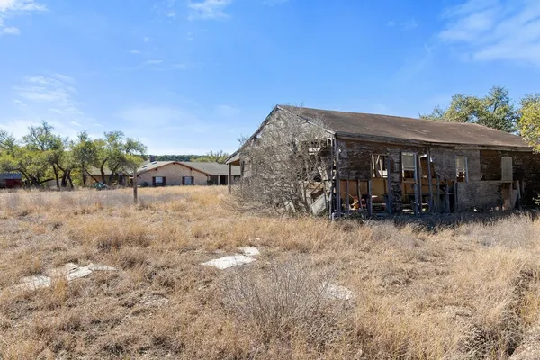 $1,800,000 | 10904 Rawhide Trail, Austin, TX 78736