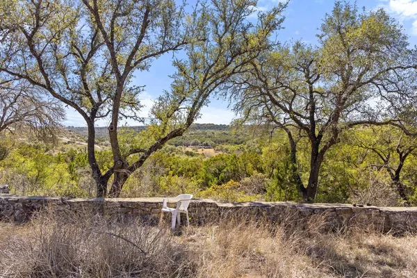 $1,800,000 | 10904 Rawhide Trail, Austin, TX 78736