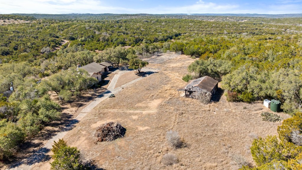 10904 Rawhide Trail Austin, TX 78736 - Photo 10 of 37