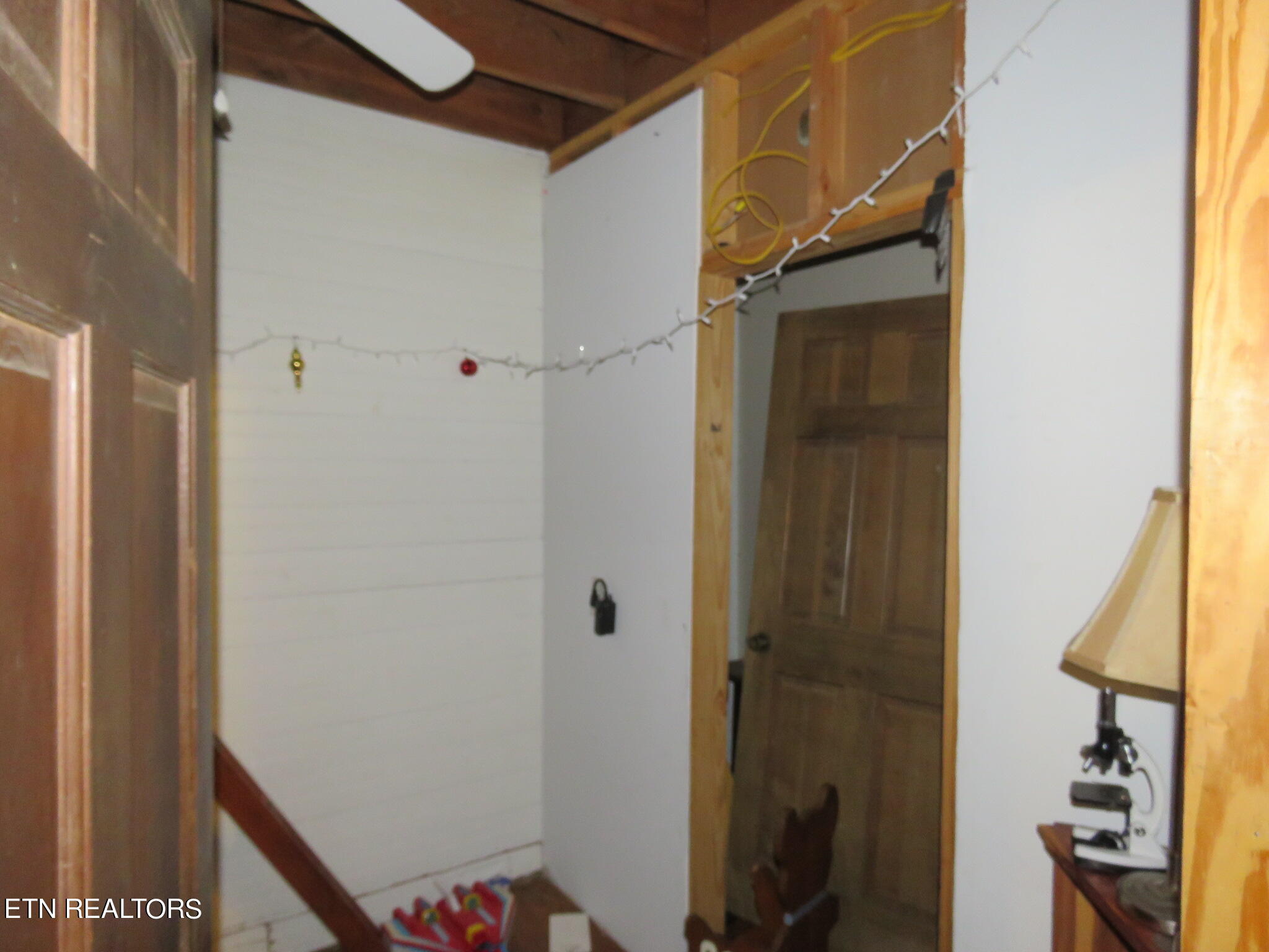 127 Manor Road Kingston, TN 37763 - Photo 17 of 28 IMG_0015