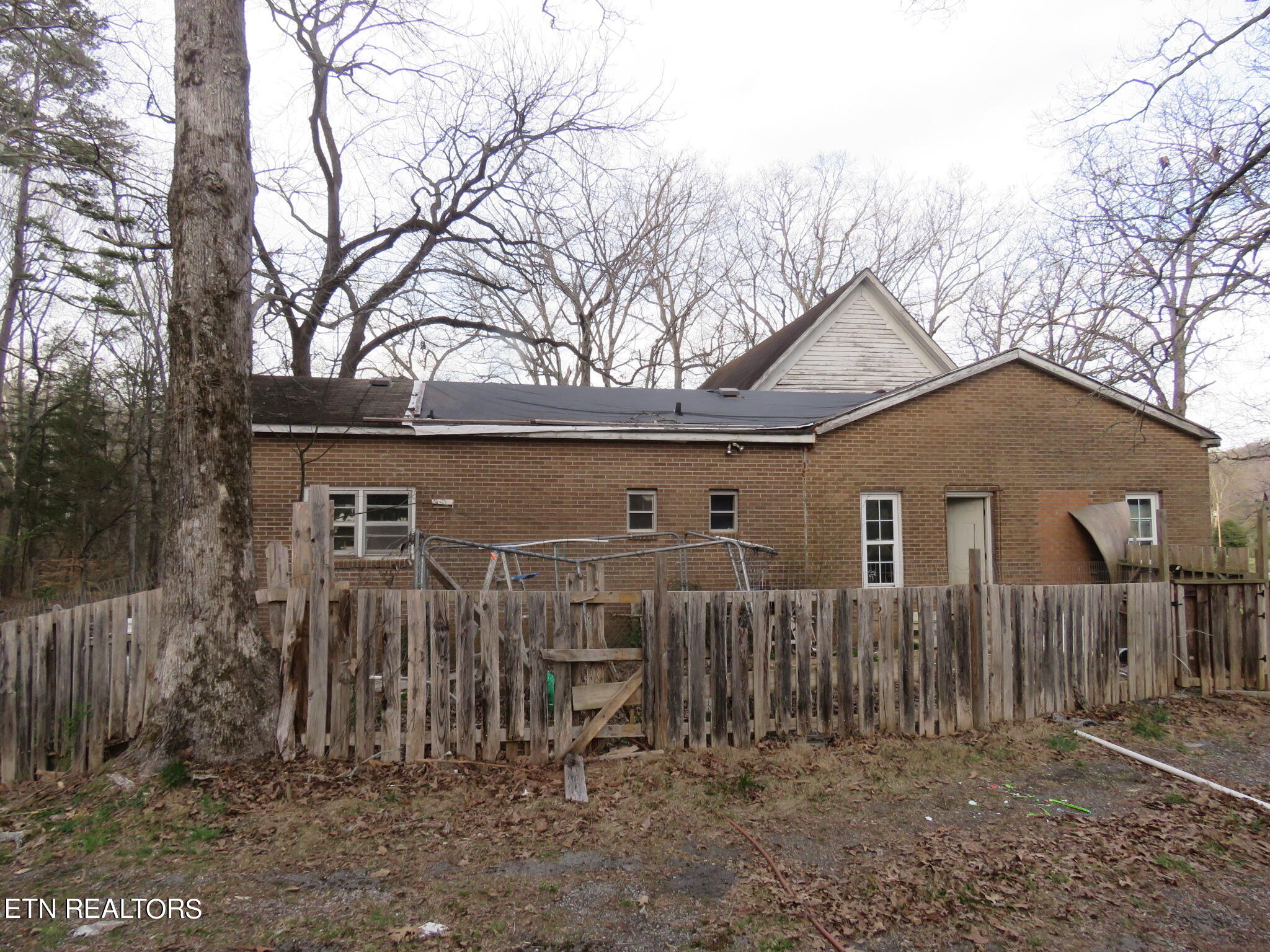 127 Manor Road Kingston, TN 37763 - Photo 5 of 28 IMG_0005