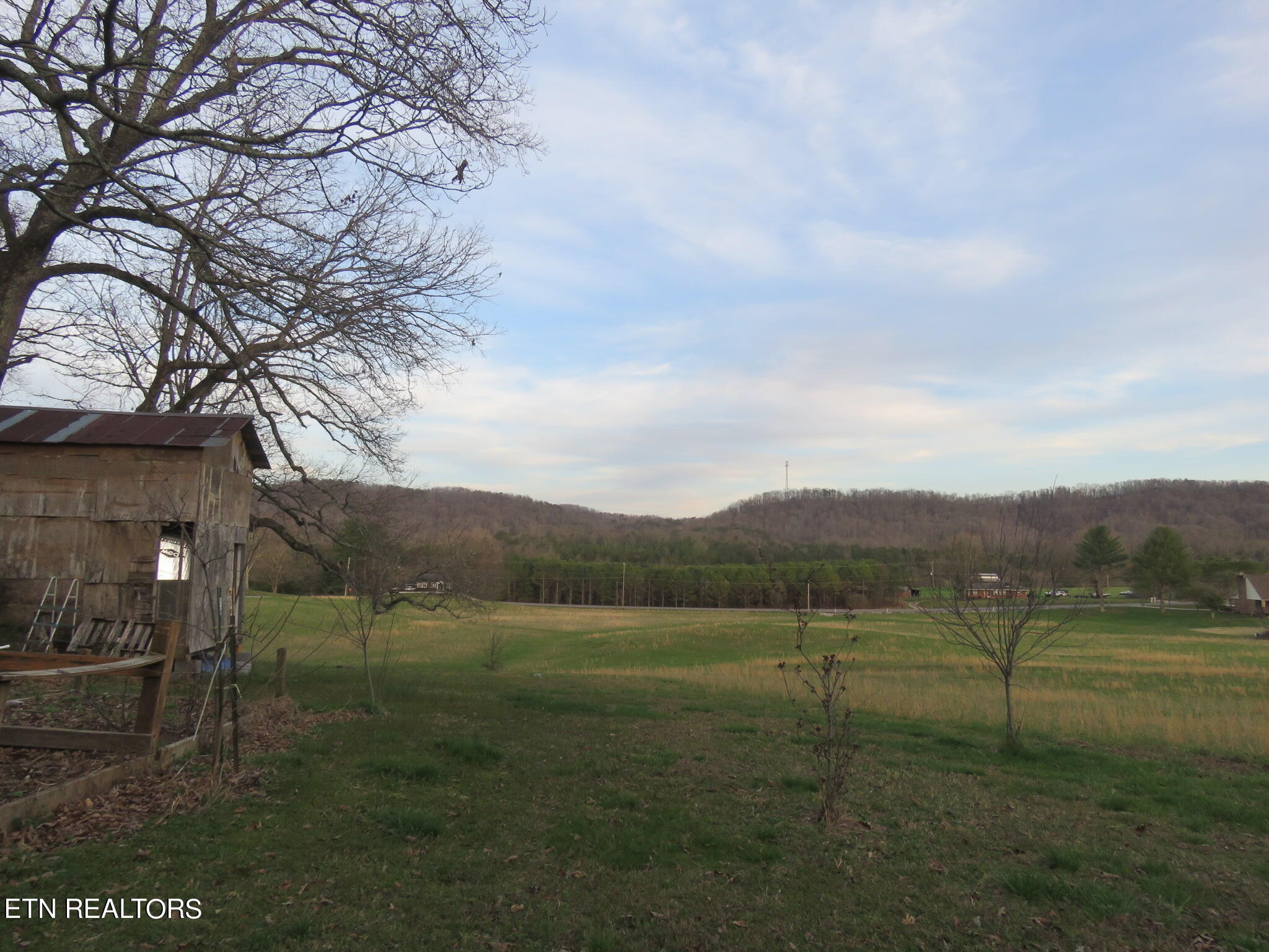 127 Manor Road Kingston, TN 37763 - Photo 7 of 28 IMG_0007