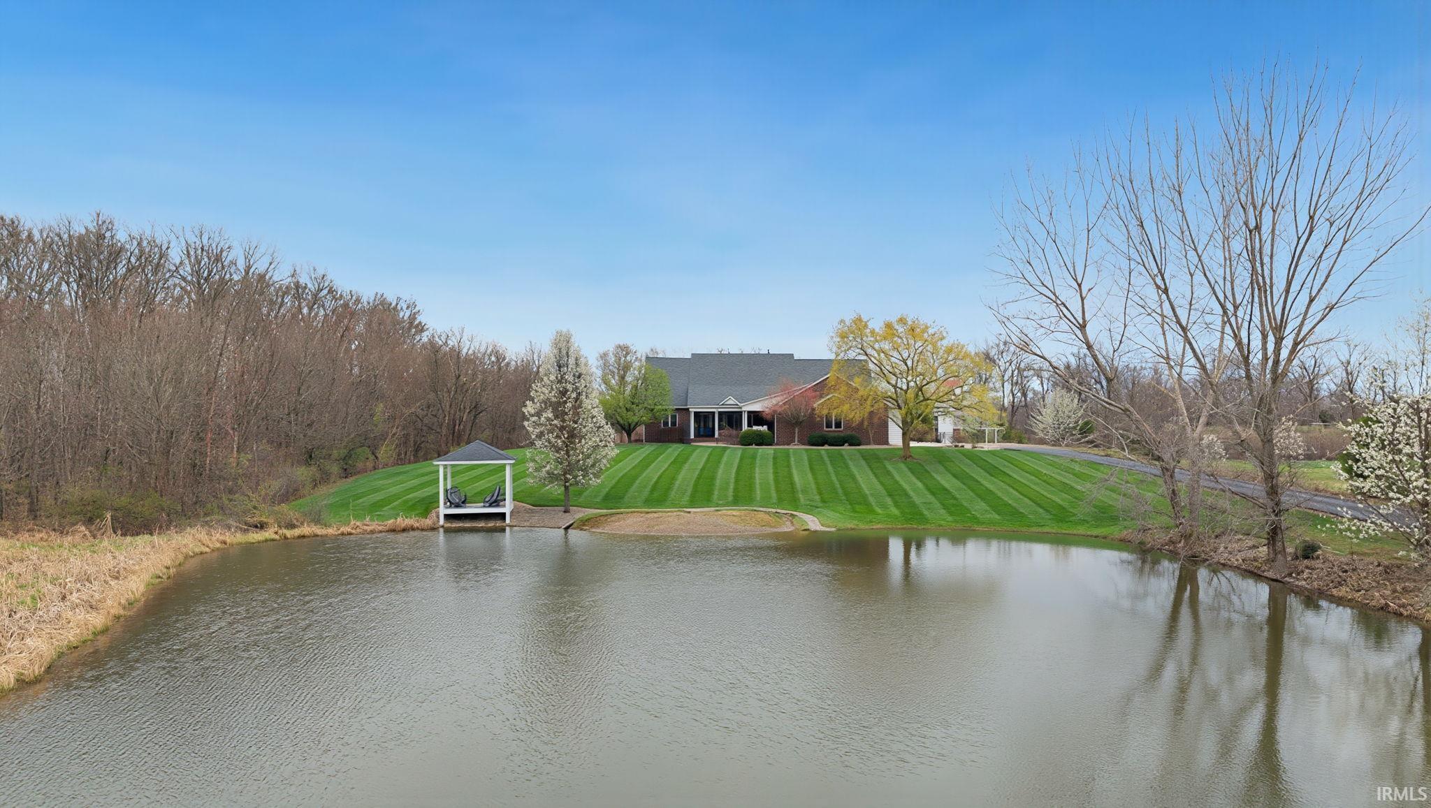 4802 Crawford Road Fort Wayne, IN 46845 - Photo 3 of 36