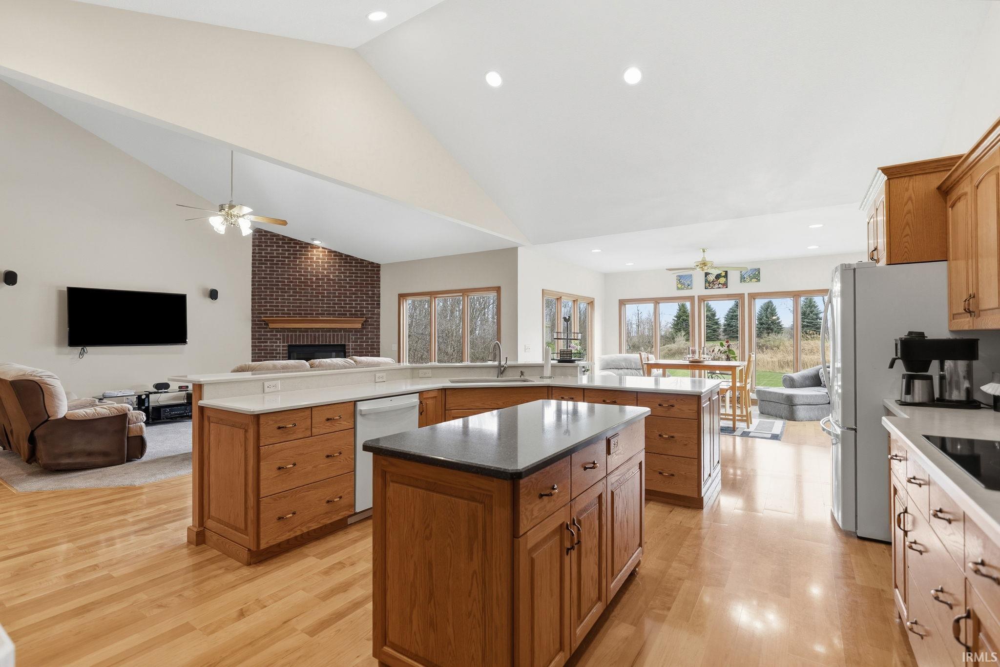 4802 Crawford Road Fort Wayne, IN 46845 - Photo 9 of 36