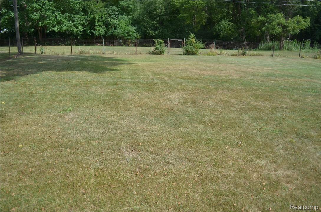 14696 Merriman Road Livonia, MI 48154 - Photo 8 of 11 DSC_0037.JPG