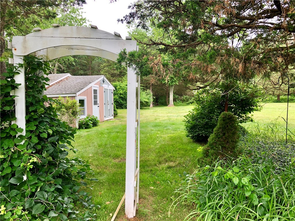 747 North Main Road Jamestown, RI 02835 - Photo 25 of 27 Gallery Image 25