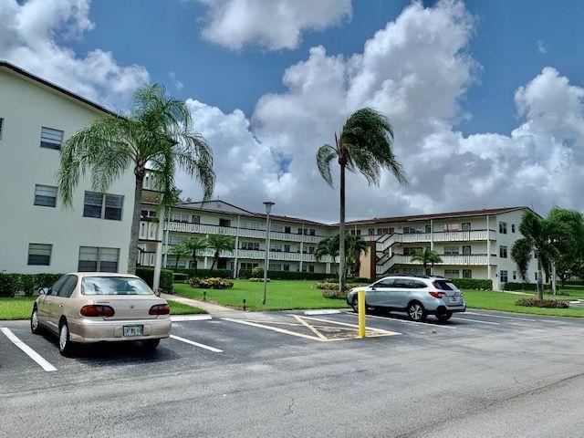 132 Suffolk F Boca Raton, FL 33434 - Photo 1 of 26 Suffolk D