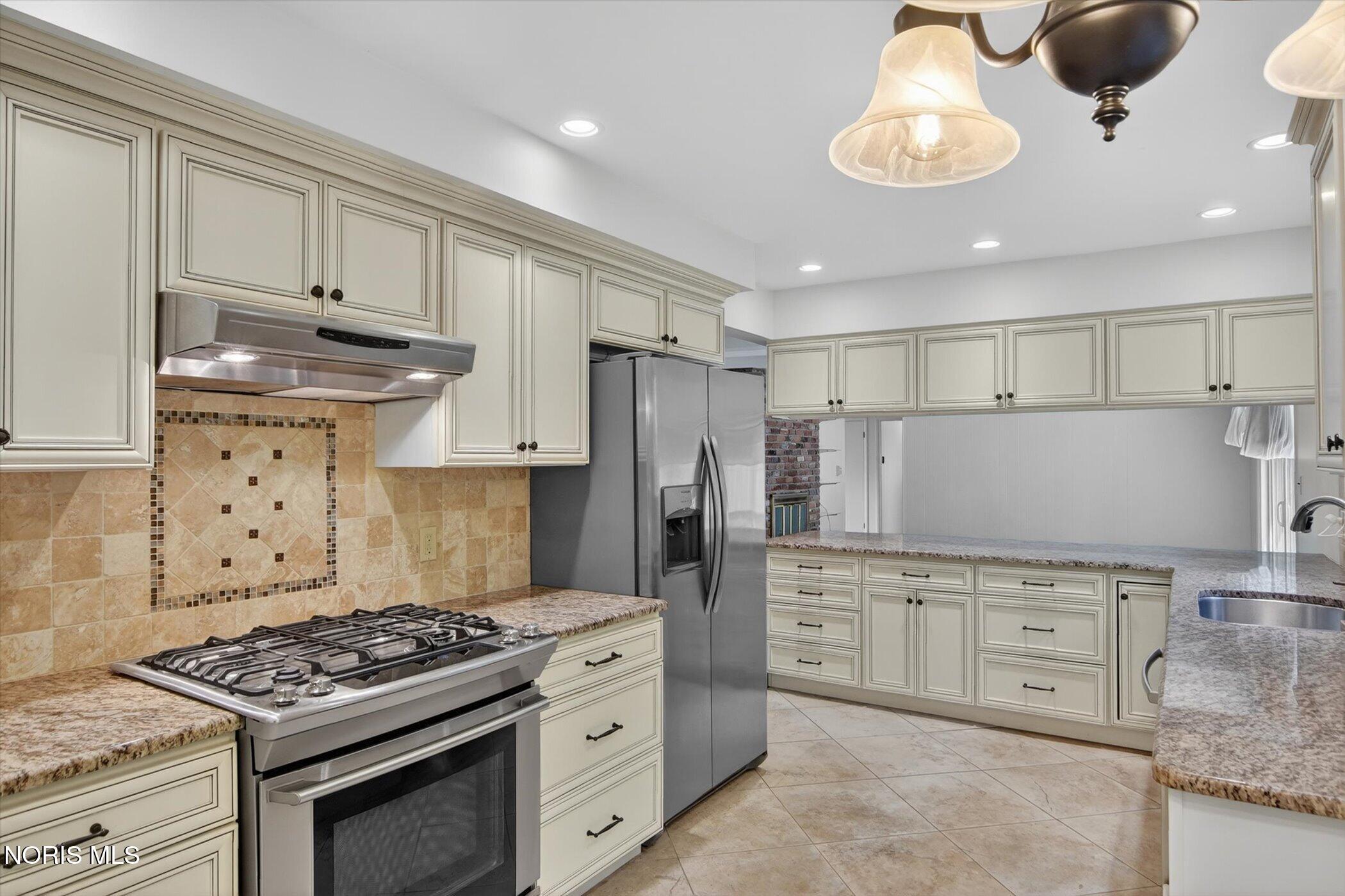 3860 Surrey Road Toledo, OH 43623 - Photo 19 of 45 Gallery Image 19