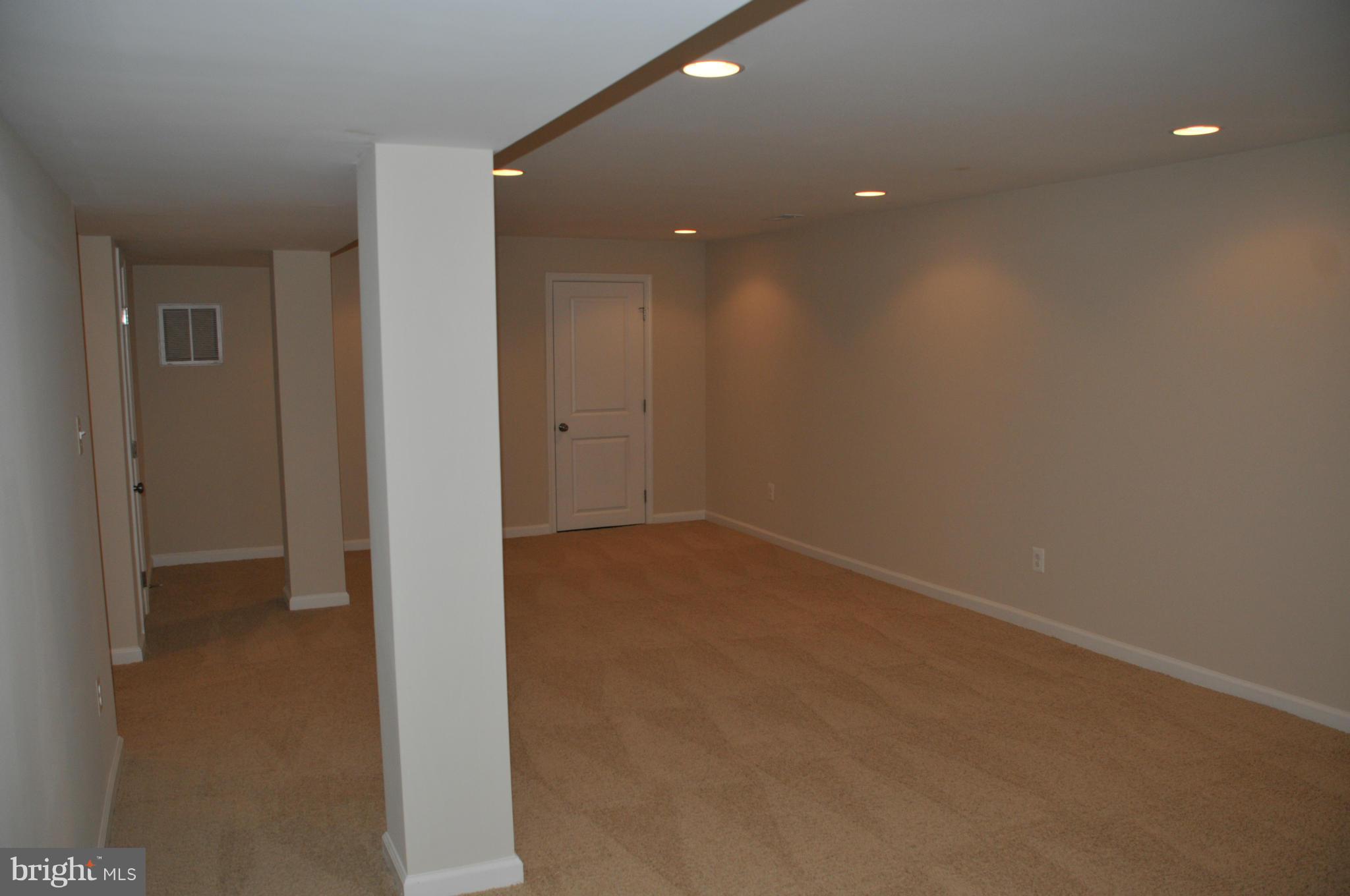 12209 Kahns Road Manassas, VA 20112 - Photo 24 of 30 Family Room