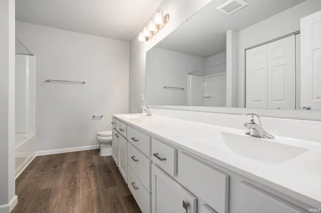 $399,900 | 8213 Catberry Trail, Fort Wayne, IN 46804