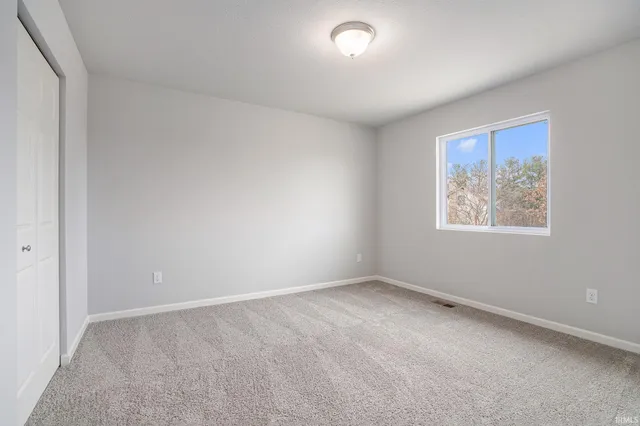 $399,900 | 8213 Catberry Trail, Fort Wayne, IN 46804